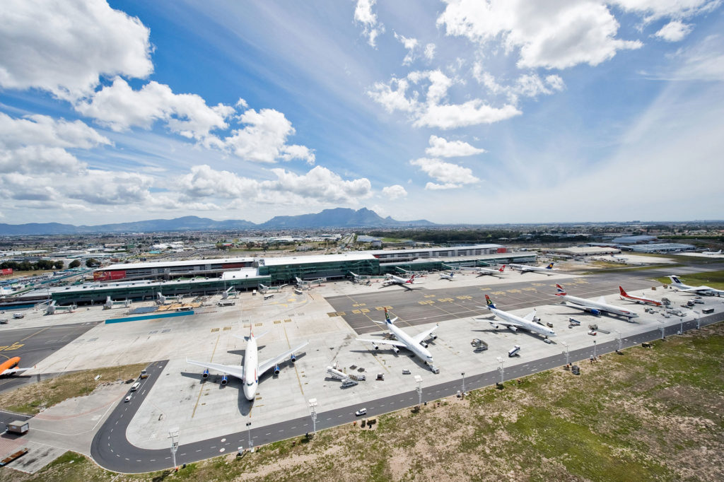  Cape Town International Airport (CPT)